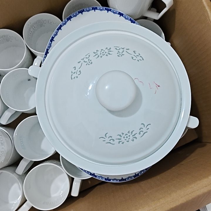 瓷景德镇青瓷玲珑套装一套