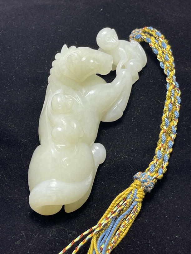 和田玉马上摆件吊坠挂件