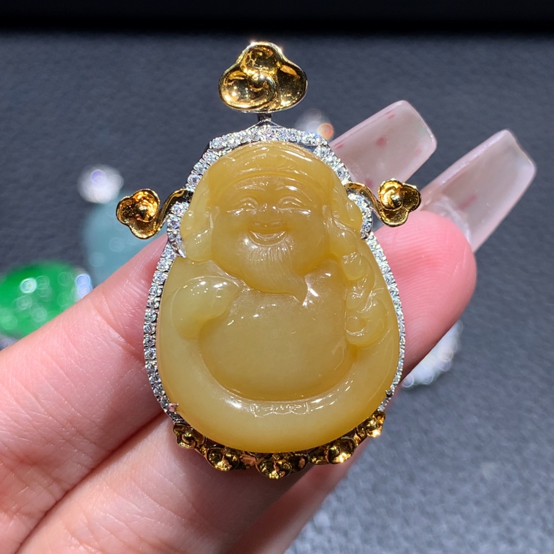 翡翠颈饰18K金镶嵌翡翠