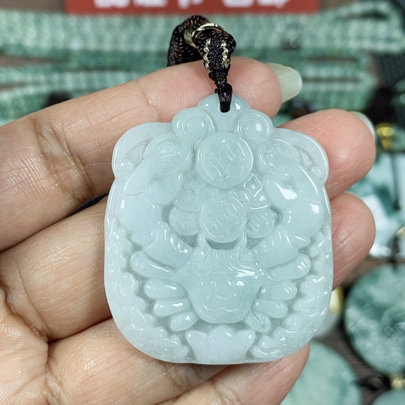 【闪购商品】翡翠颈饰未镶嵌玉吊坠翡翠玉八方来财