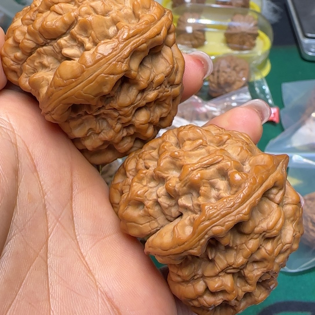 文玩核桃吊坠51-52龙鼎有修