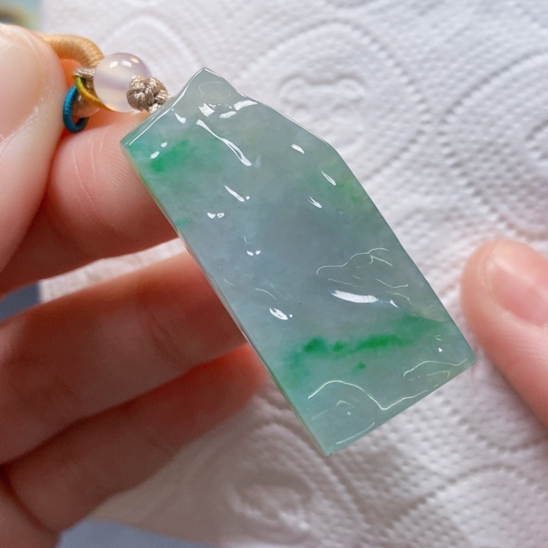【闪购商品】翡翠吊坠(不含链)未镶嵌585
