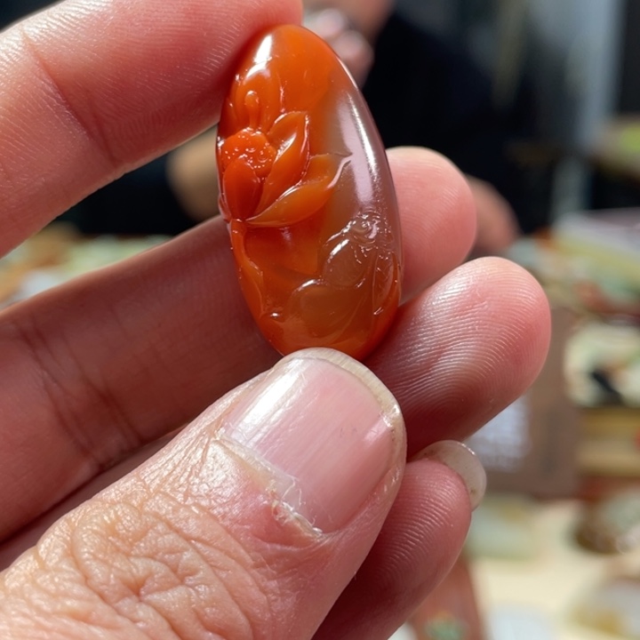 颈饰未镶嵌南红玛瑙