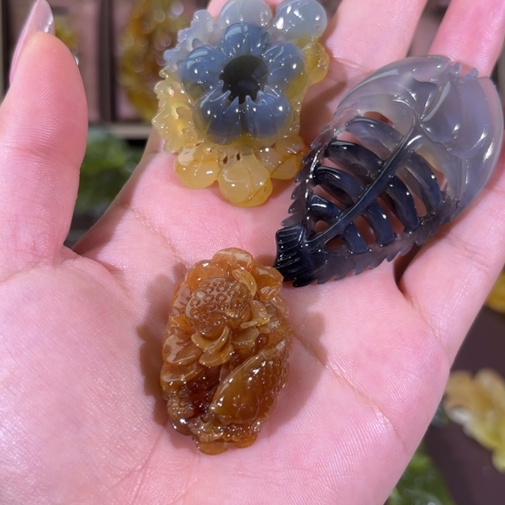 未镶嵌蛇纹石玉颈饰J****✨随机发