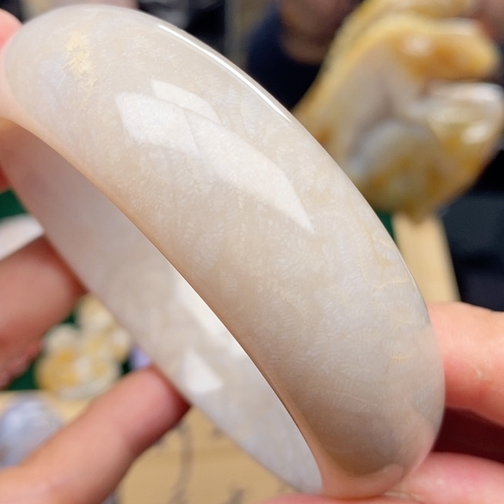 硅化珊瑚（珊瑚玉）手镯未镶嵌60