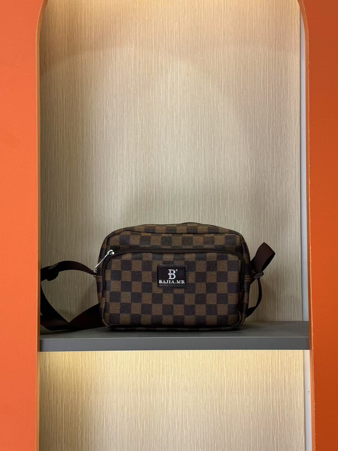 时尚百搭轻奢单肩运动休闲简约男女同款包包【B888】