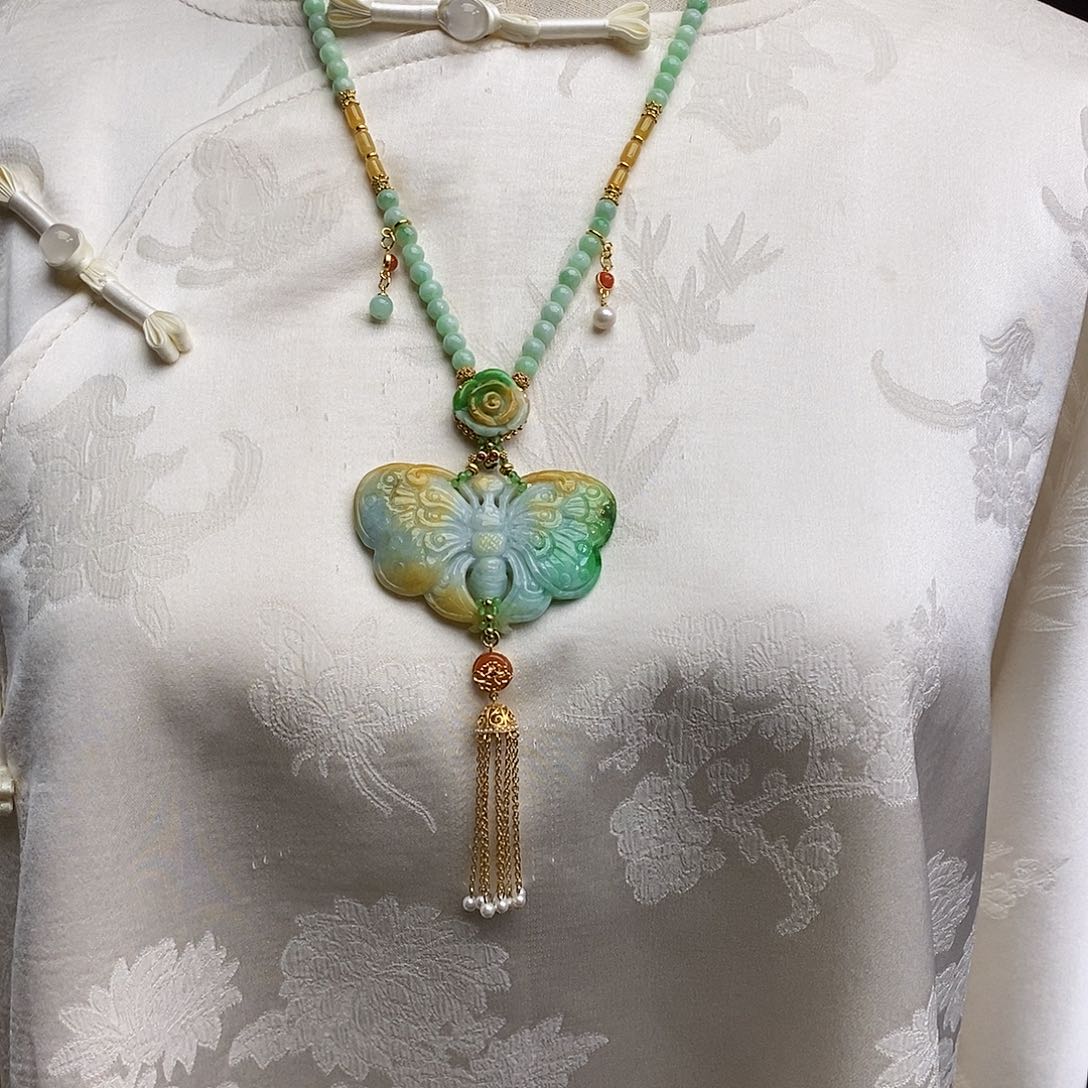 翡翠颈饰未镶嵌天然