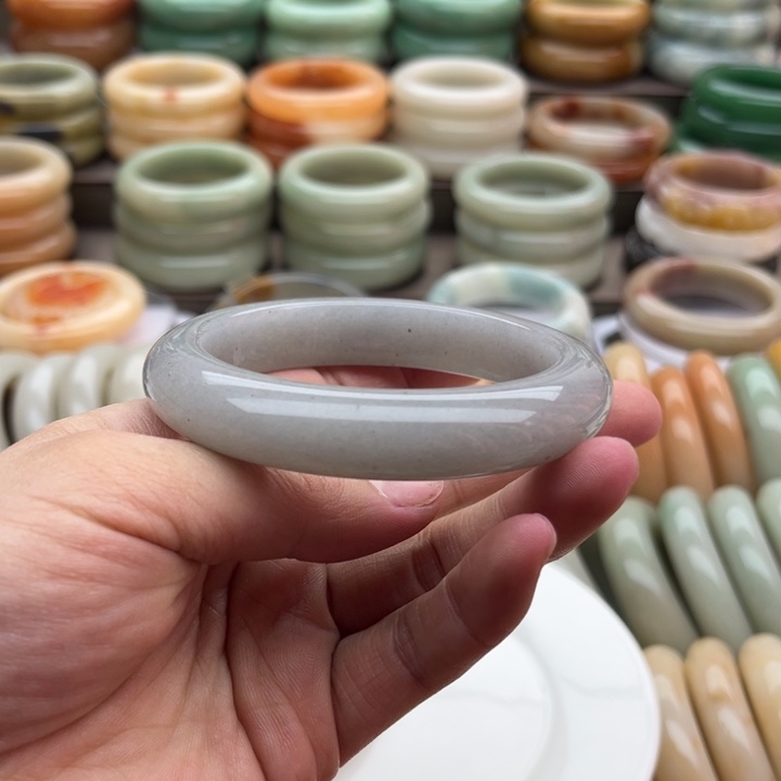 石英质玉手镯未镶嵌柯***.