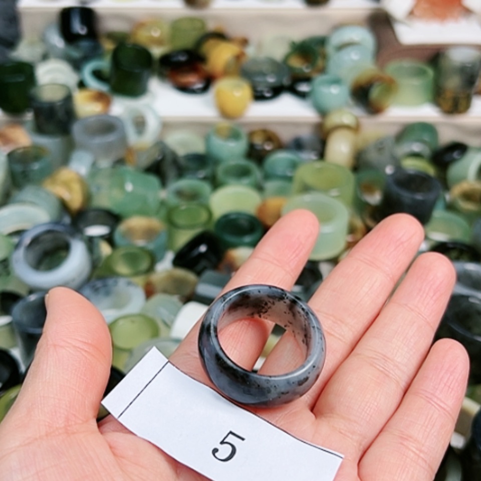 【闪购商品】蛇纹石玉戒指未镶嵌M**周