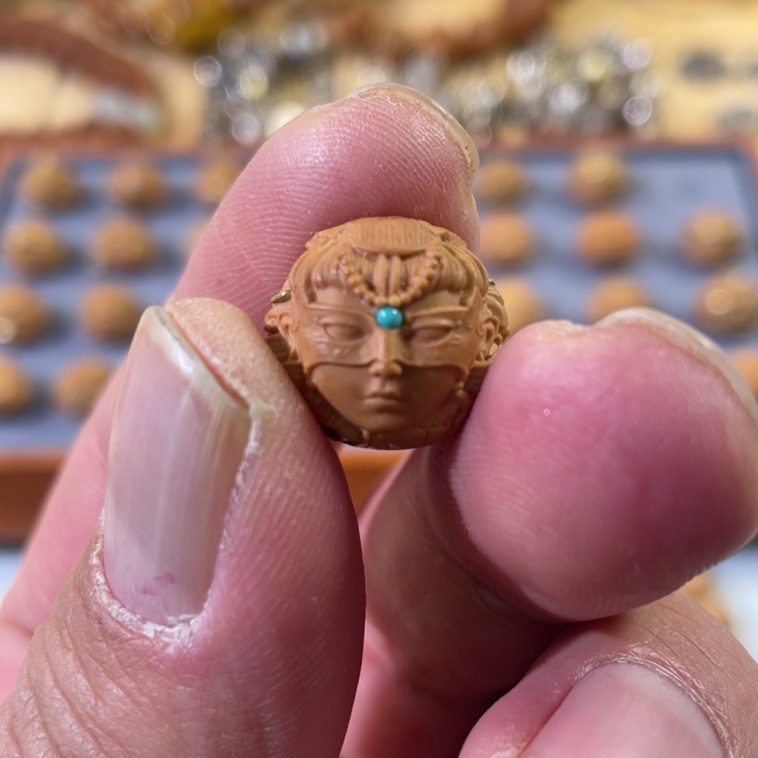 核桃其他猴头核桃单颗雕刻龙女