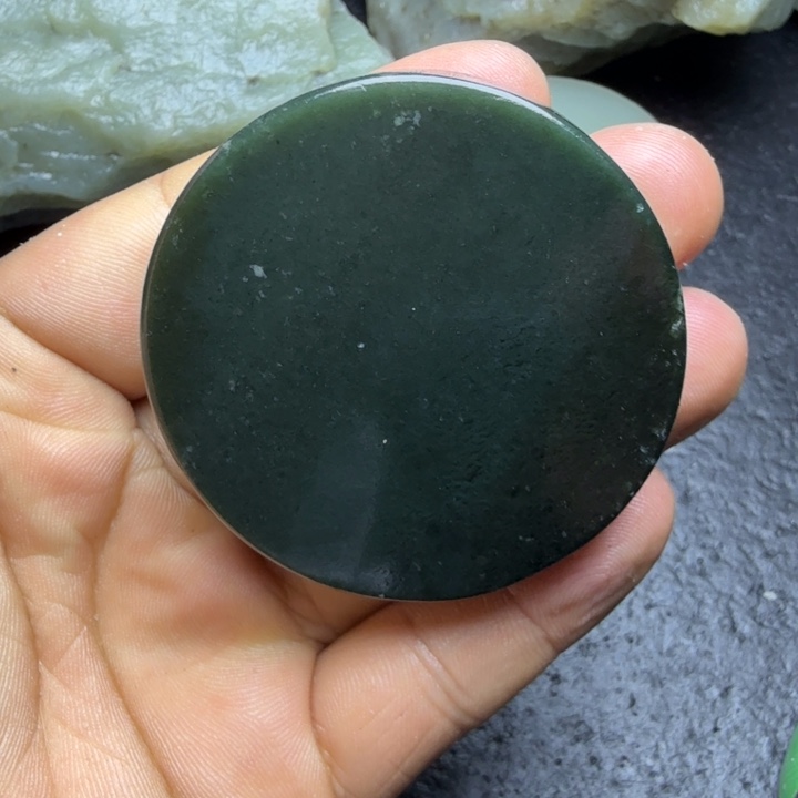 和田玉（糖玉）未镶嵌珠宝奇石