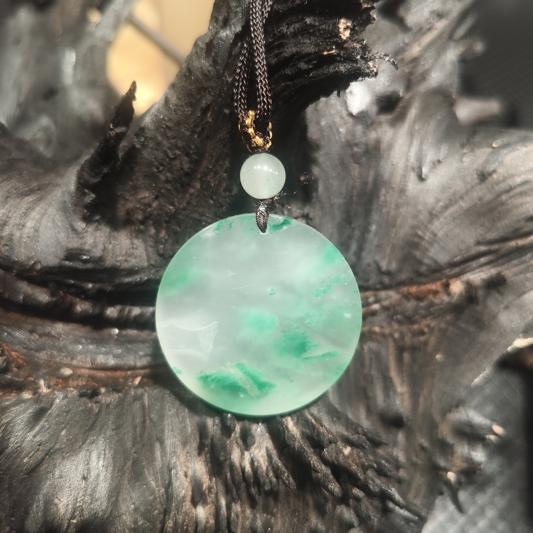 石英质玉（翠）冰飘花圆牌无事牌未镶嵌颈饰天然百搭