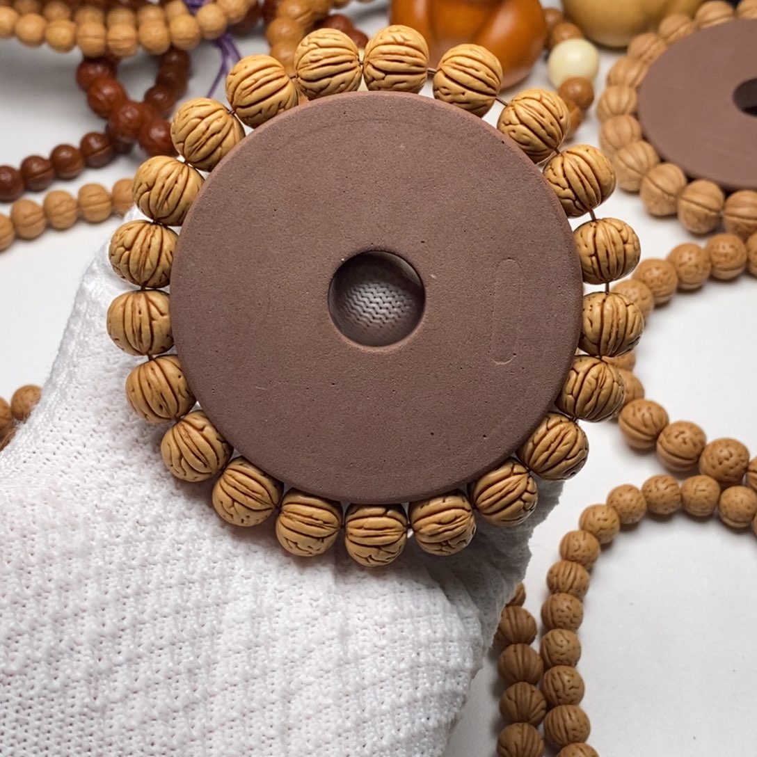 桃核吊坠野生肉球桃核手串