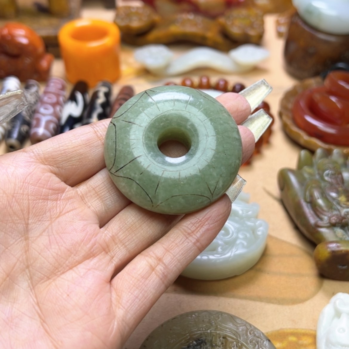 【闪购商品】蛇纹石玉颈饰未镶嵌