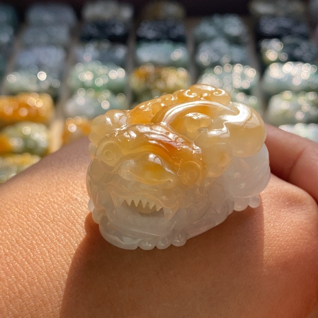 翡翠未镶嵌颈饰天然翡翠貔貅吊坠