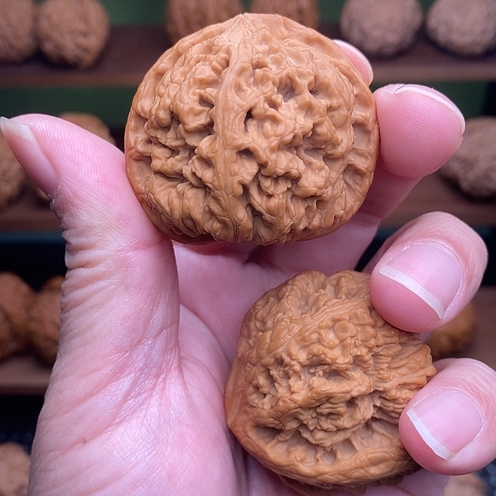 暖****文玩核桃吊坠全品无修粗筋