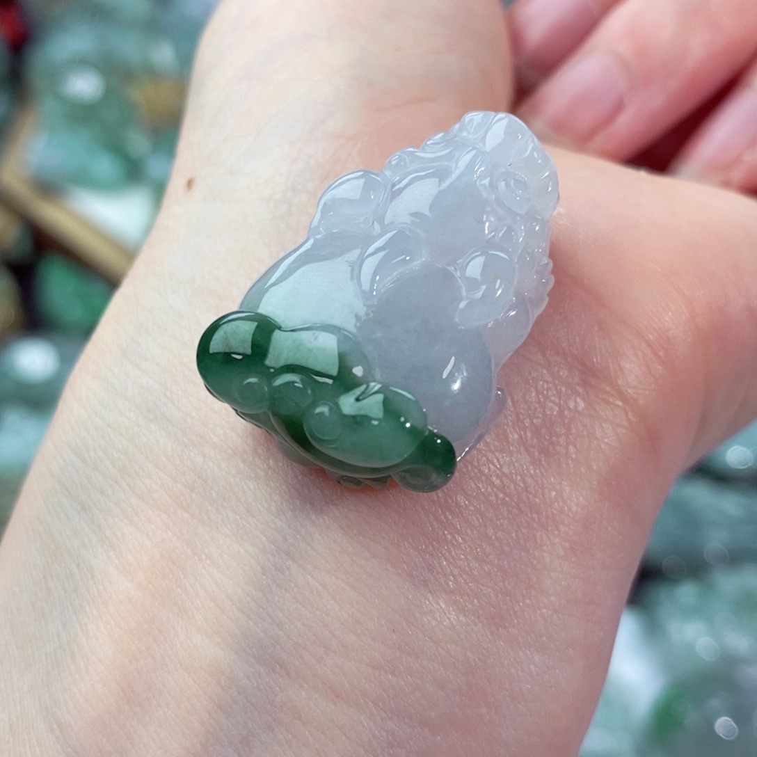 翡翠颈饰未镶嵌天然