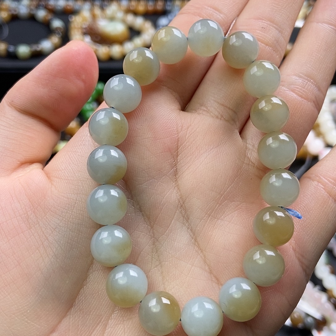 春***天和田玉未镶嵌手链