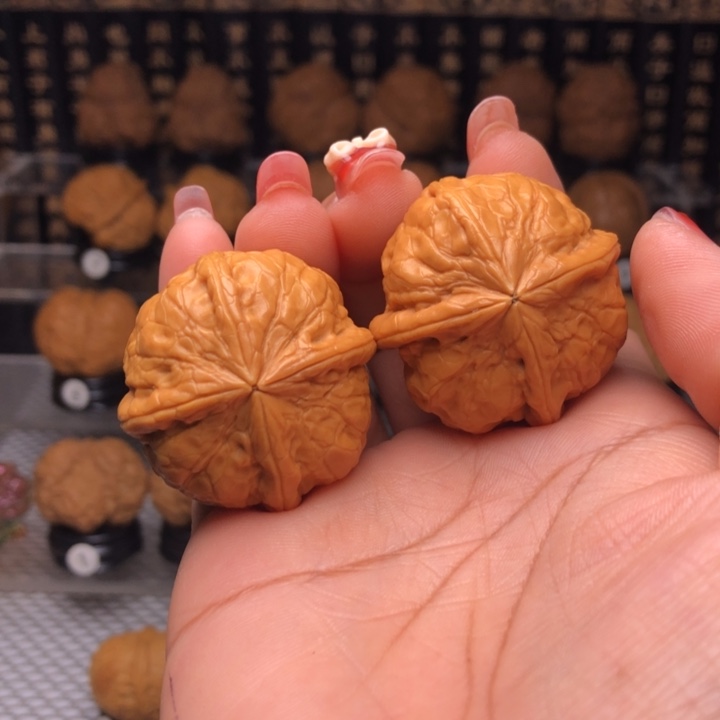 橄榄核吊坠龙*兔40金蟒四炸