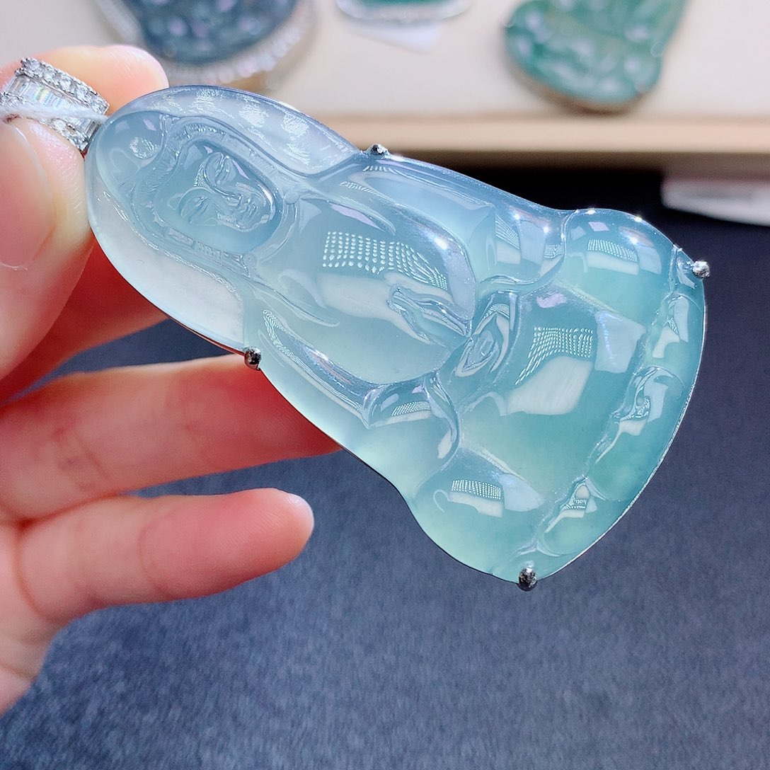 翡翠颈饰银S925镶嵌翡翠