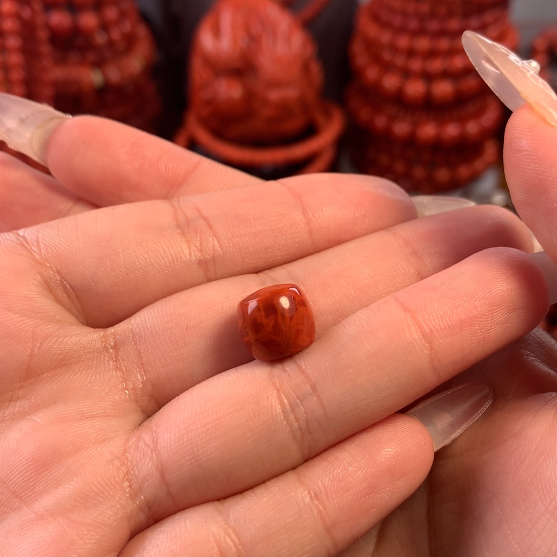 南红玛瑙配饰未镶嵌~****?