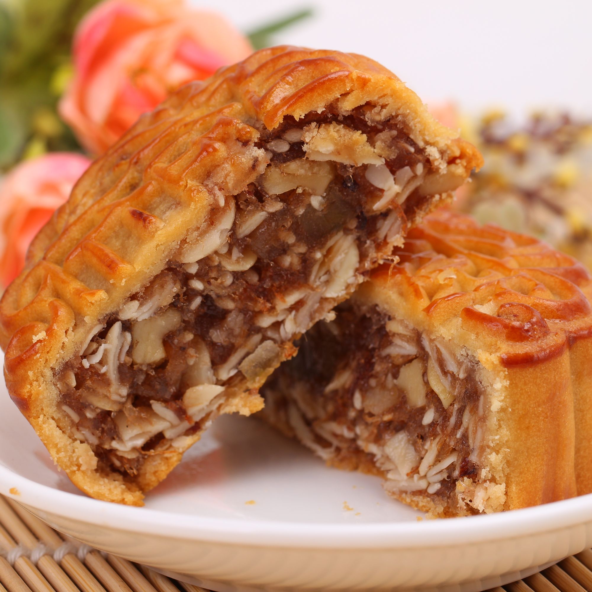 广式五仁豆沙蛋黄月饼传统中秋经典糕点新鲜制作传统手工桂味正宗