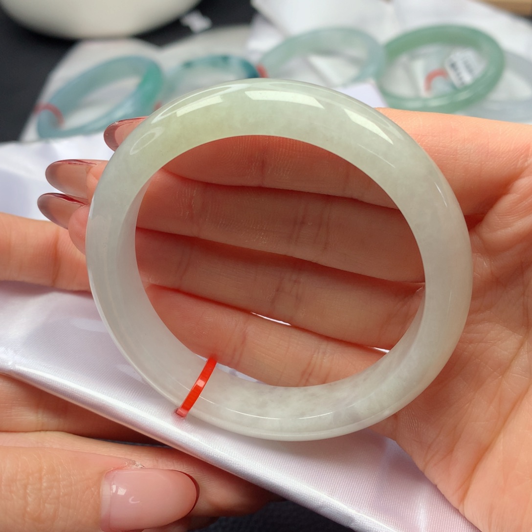 翡翠手镯未镶嵌55正圈