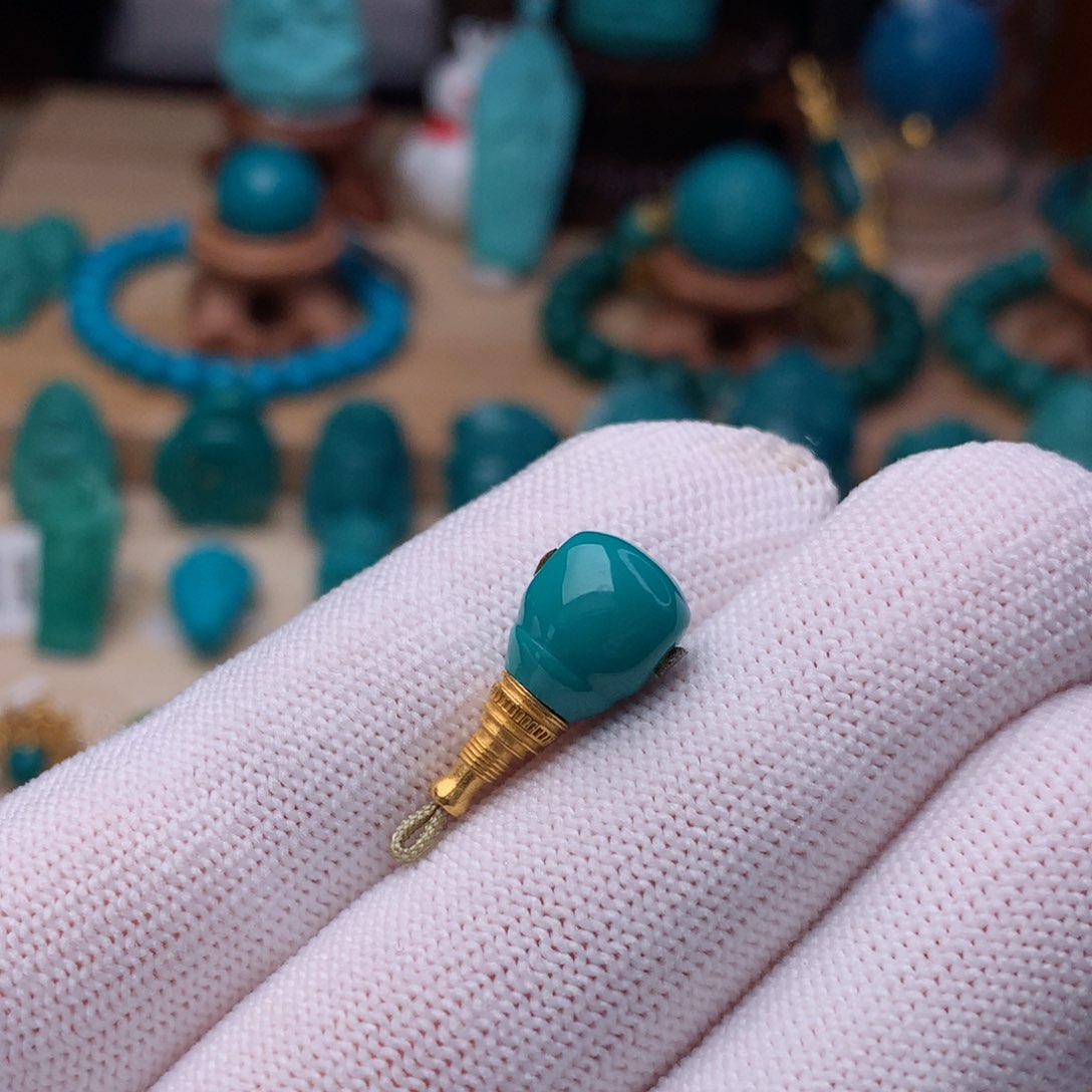 绿松石珠宝奇石18K金镶嵌9m m