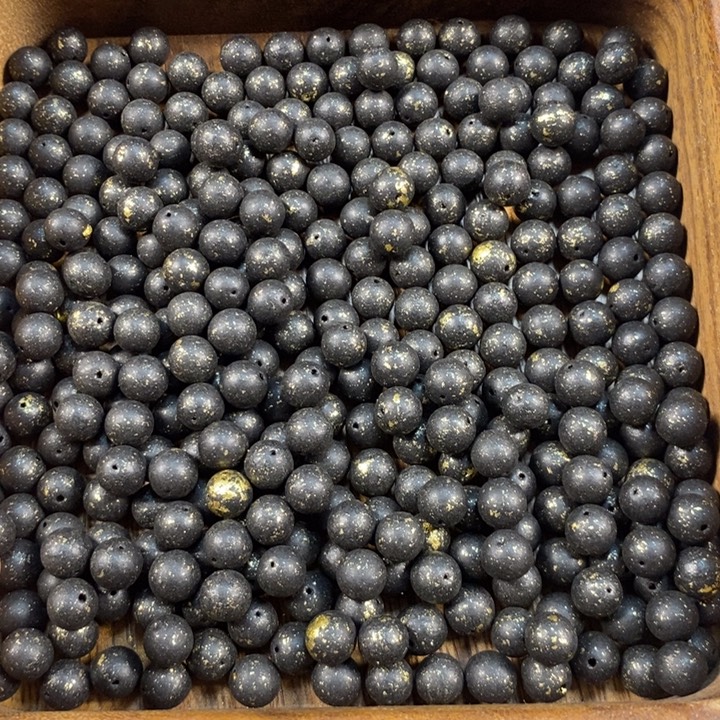 泥塑黑龙涎0.8金箔珠 100克装