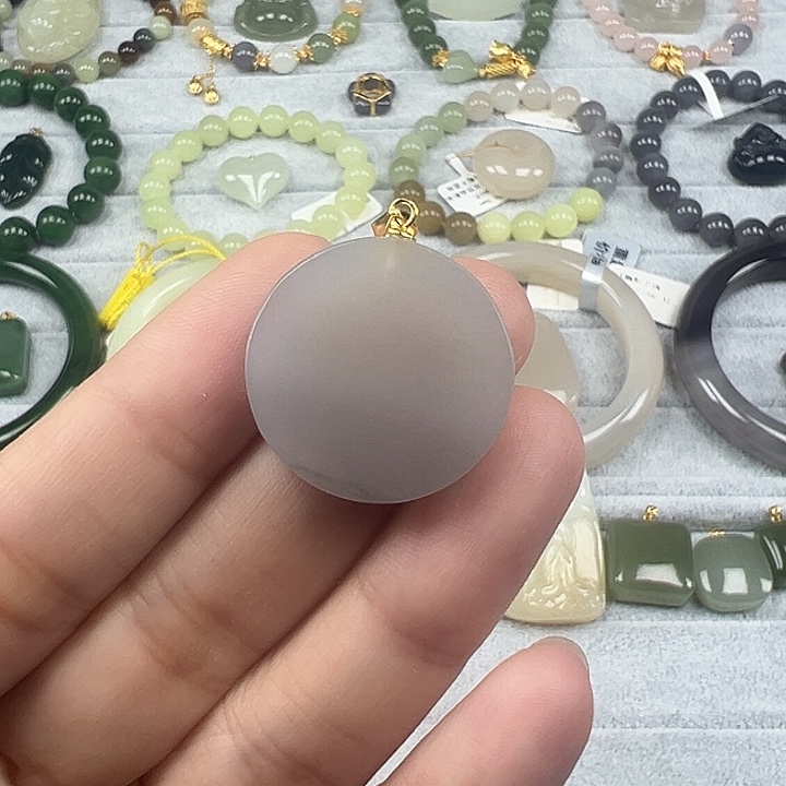 和田玉未镶嵌珠宝半成品