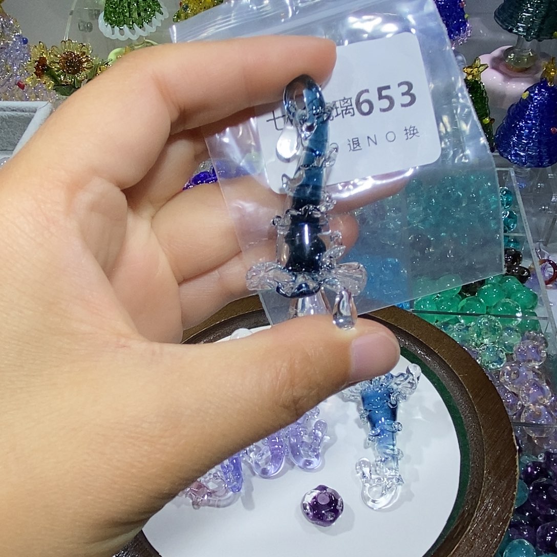 阿***爱玻璃颈饰653天梯菇一个