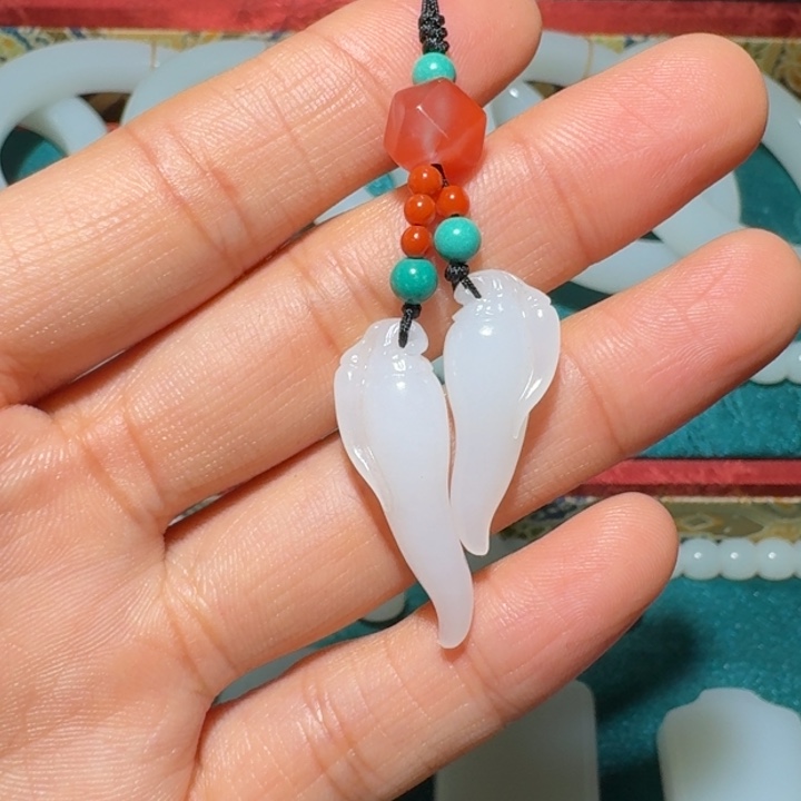 和田玉未镶嵌手机链