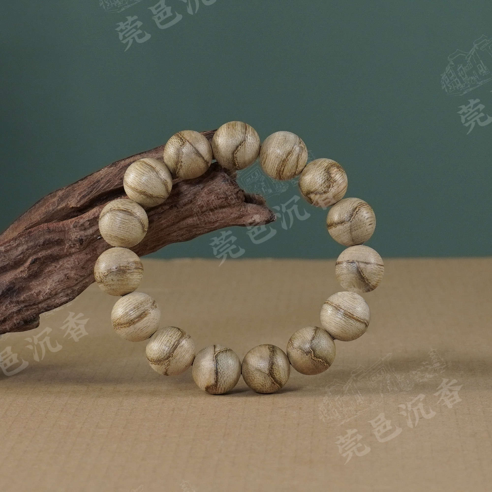 加里曼丹沉香达拉干虎斑纹15mm圆珠单圈手串JPXDLG007