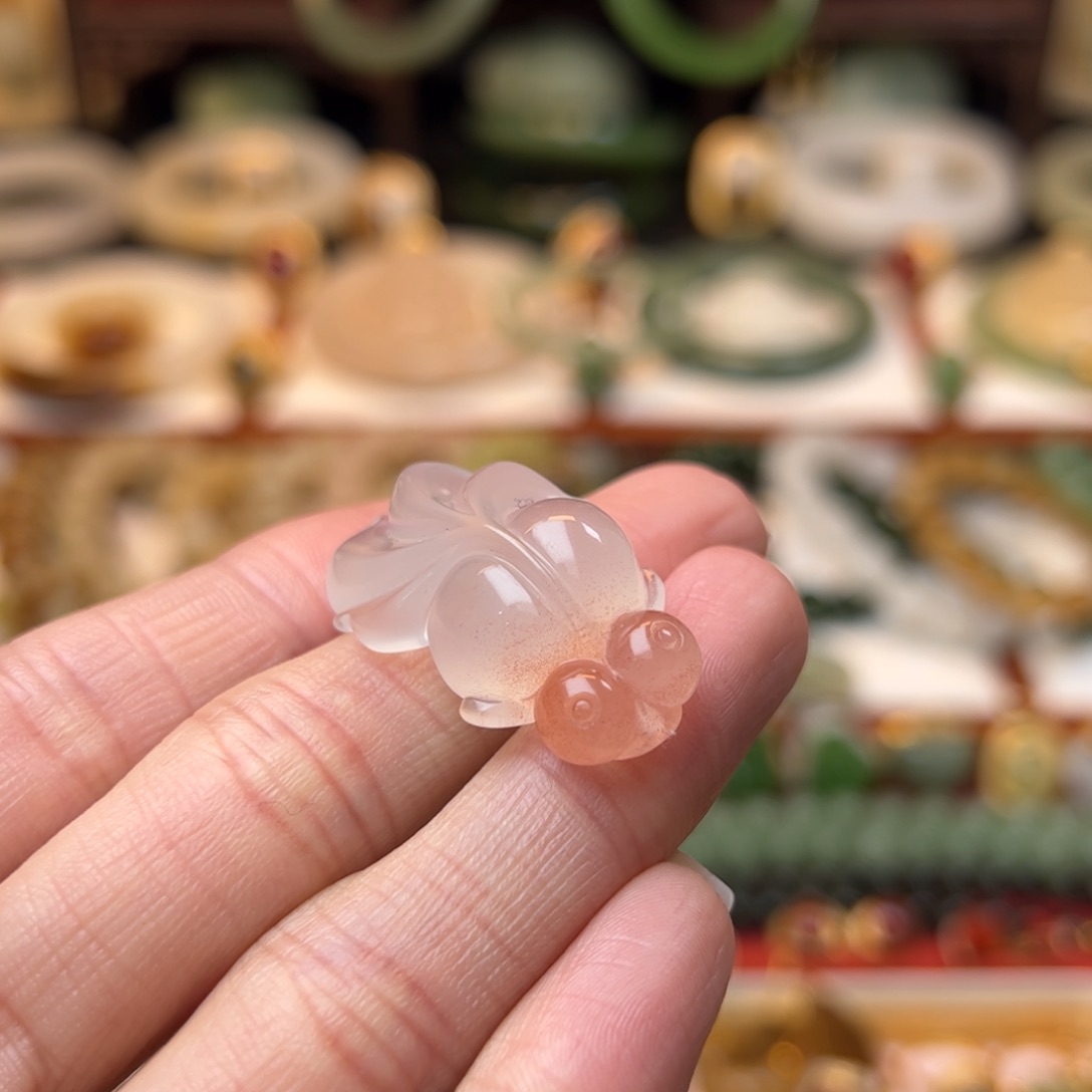 南红玛瑙挂件未镶嵌