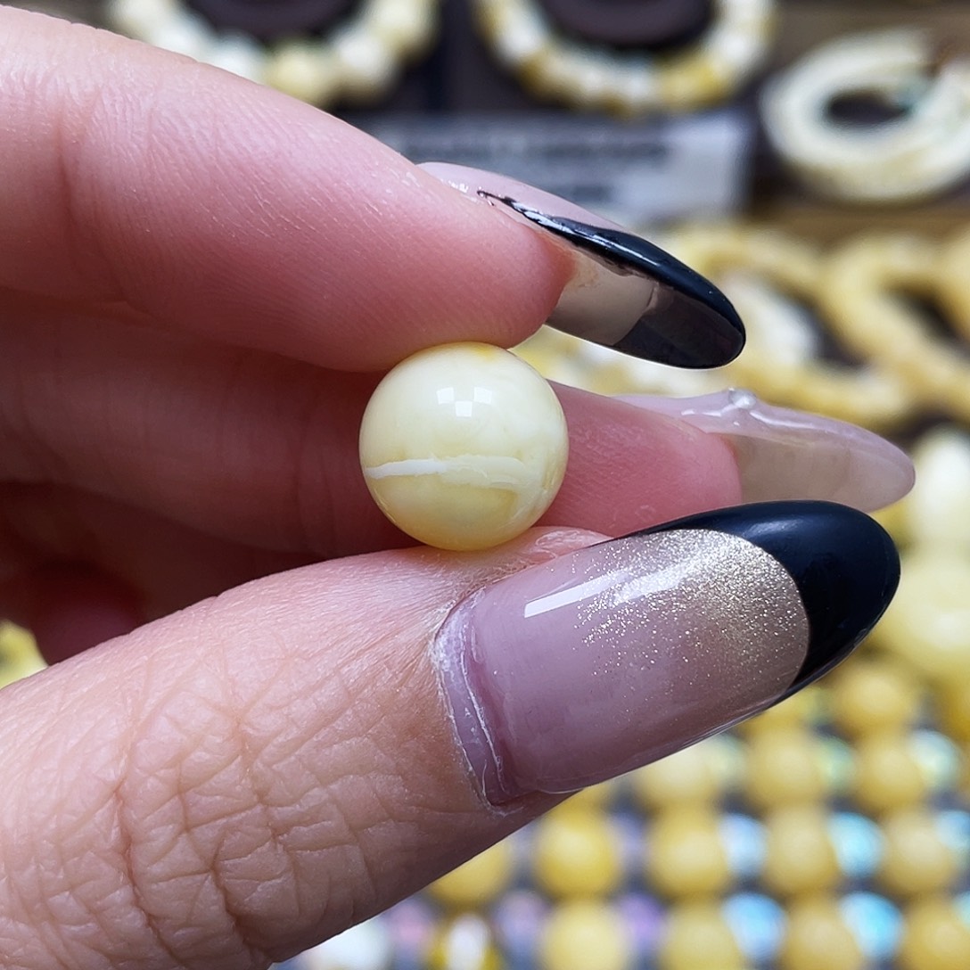 琥珀珠宝奇石未镶嵌11.4mm微瑕