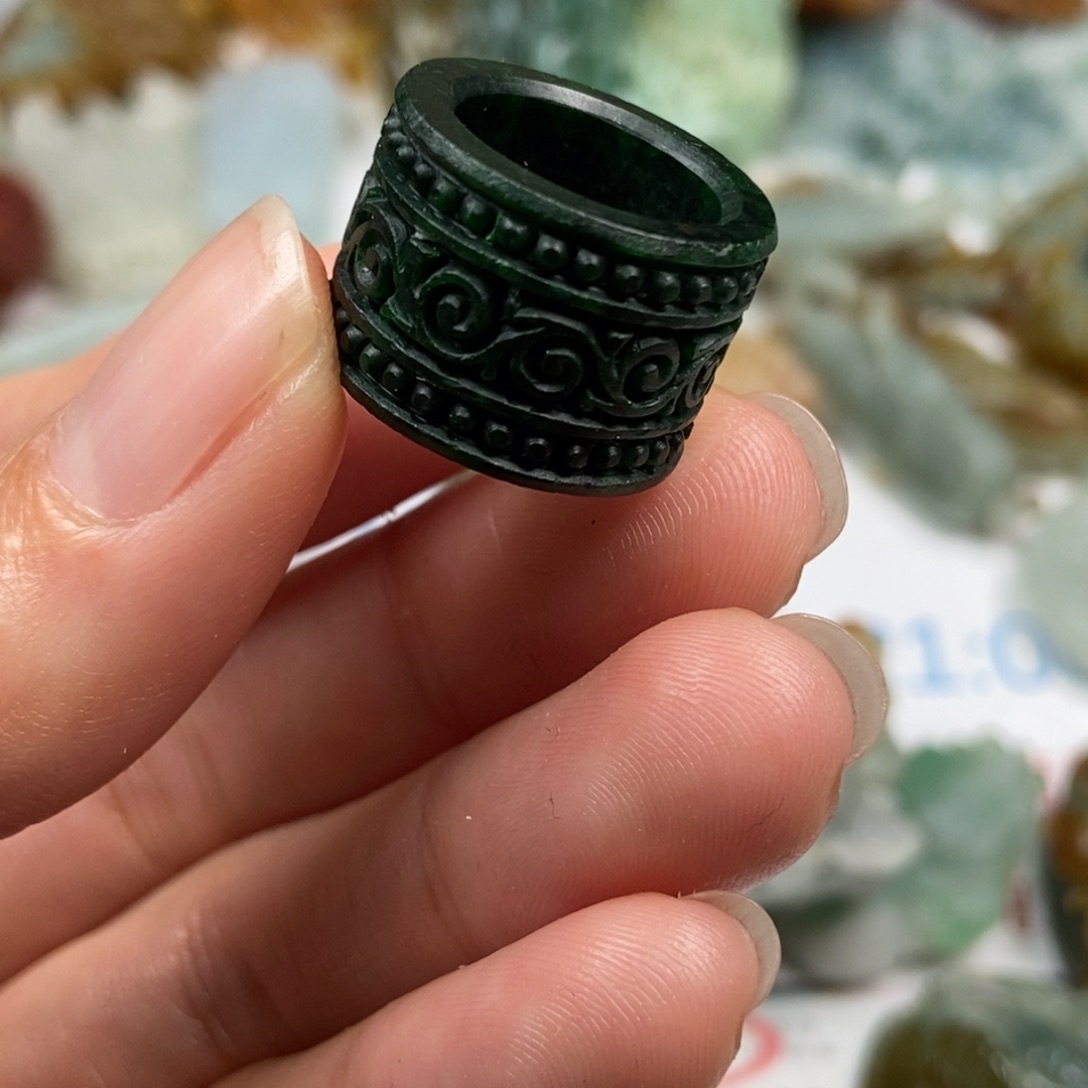 定制翡翠未镶嵌翡翠