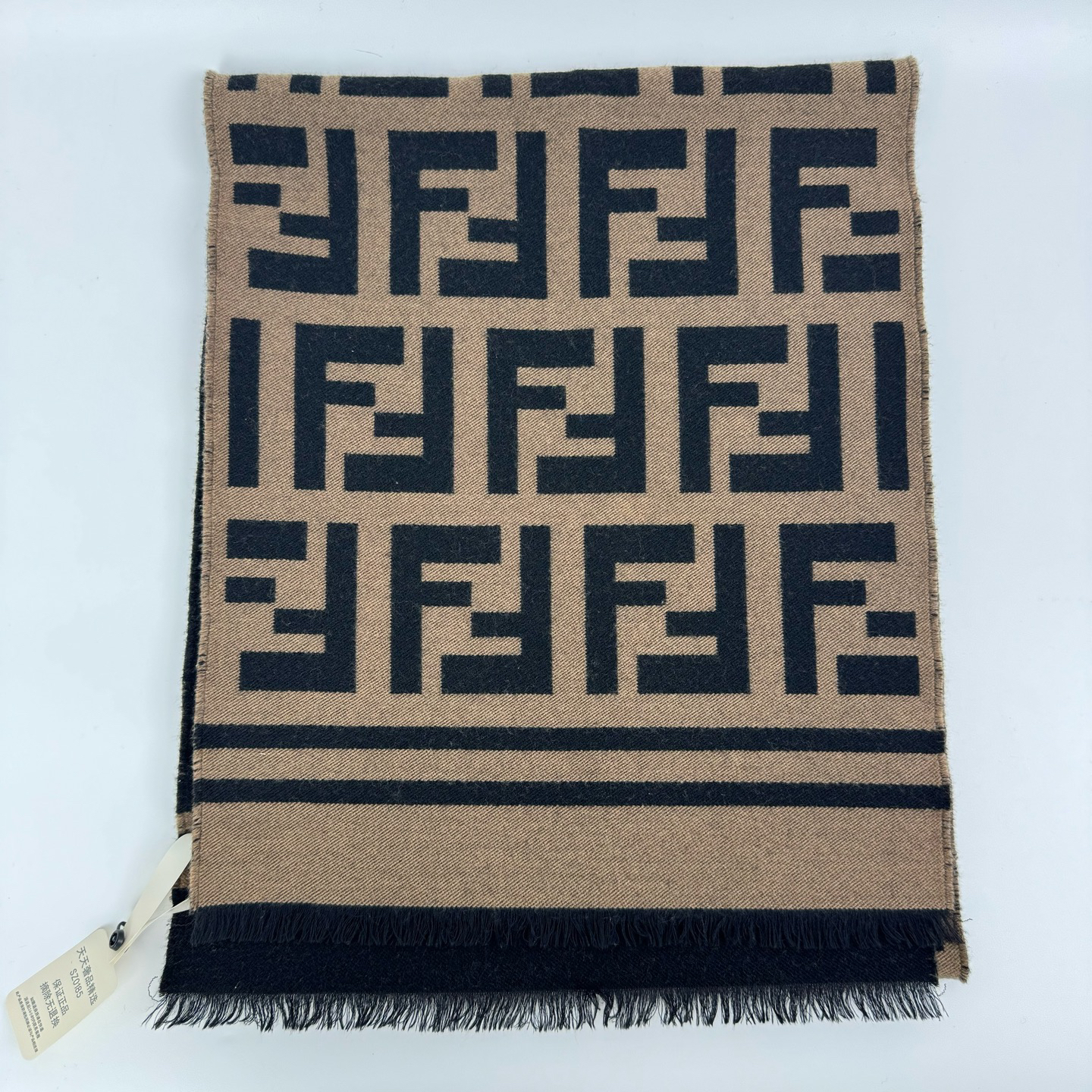 99新 FENDI/芬迪 FF图案羊毛蚕丝绒线围巾棕色 99新 sz0400