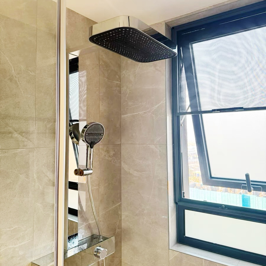 云瀑-2025款钢琴键大瀑布花洒 水量自由调节 适用于任何热水器