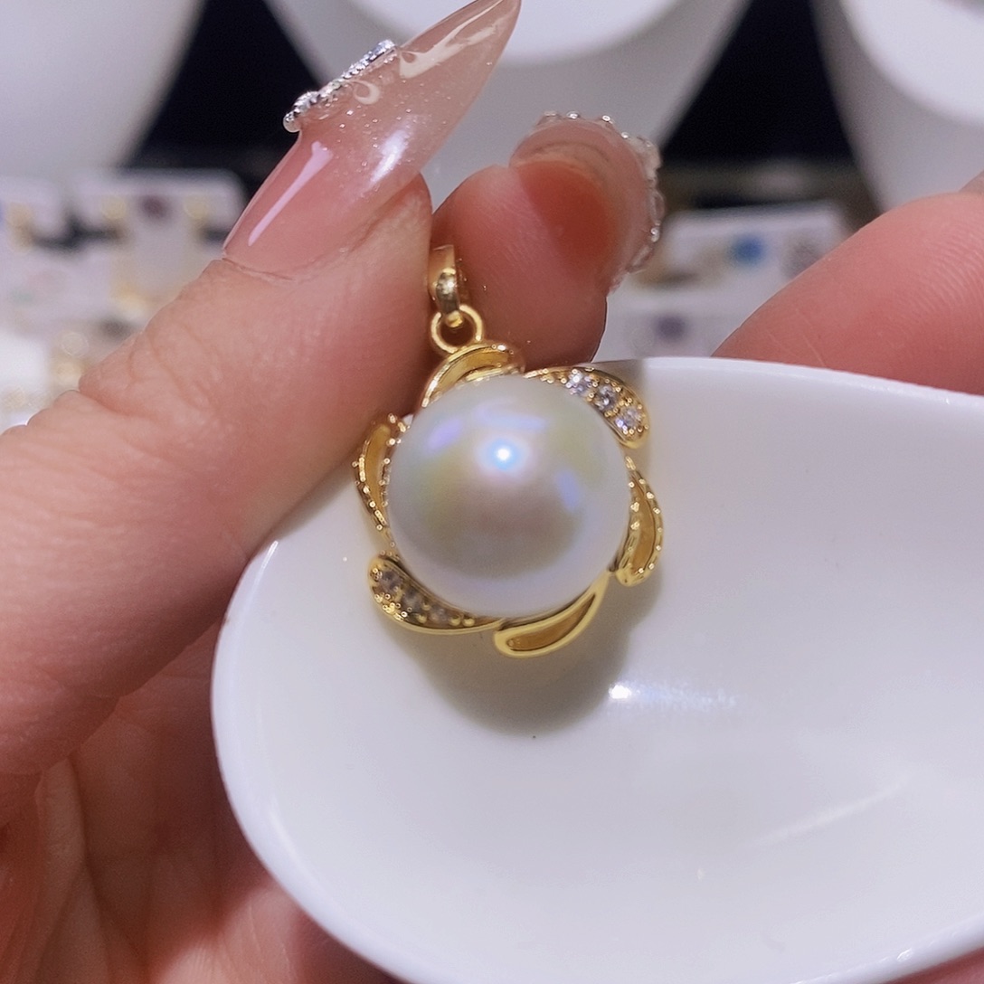 淡水珍珠颈饰合金