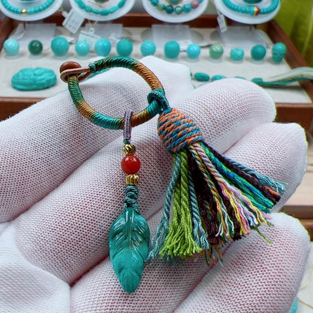 绿松石把件未镶嵌1个