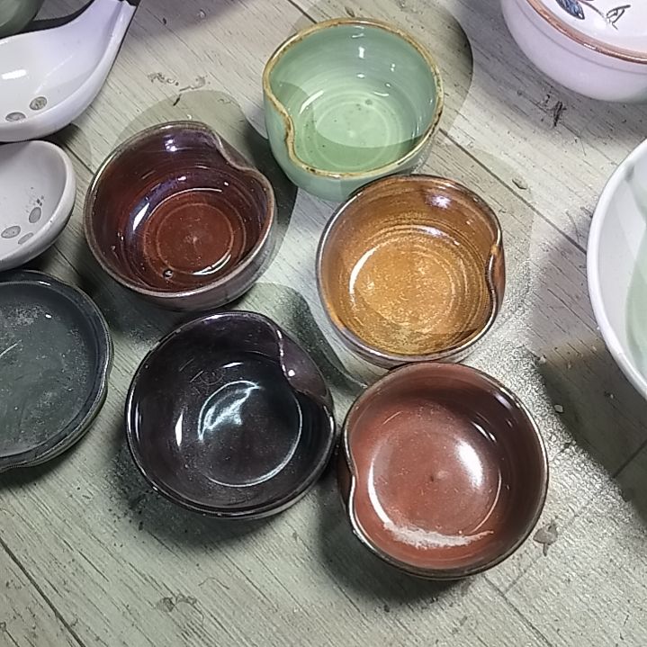 盘瓷片陶瓷杯盘壶碗都有