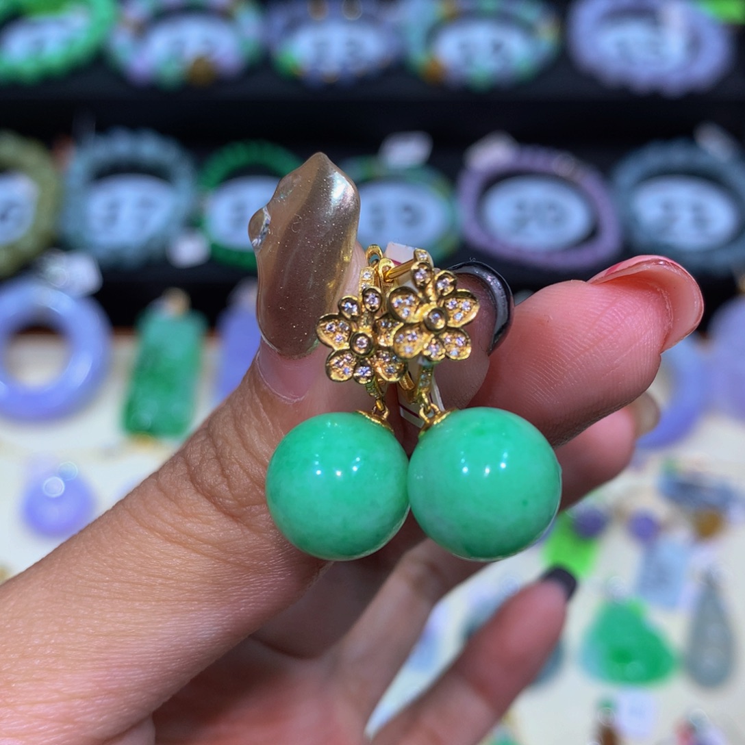 翡翠18K金镶嵌颈饰翡翠