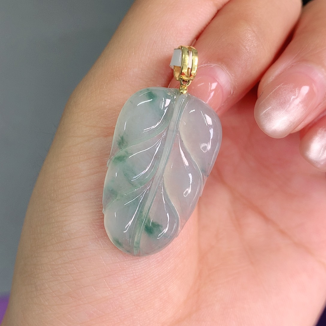 翡翠18K金镶嵌颈饰31.5-19.5-4.1