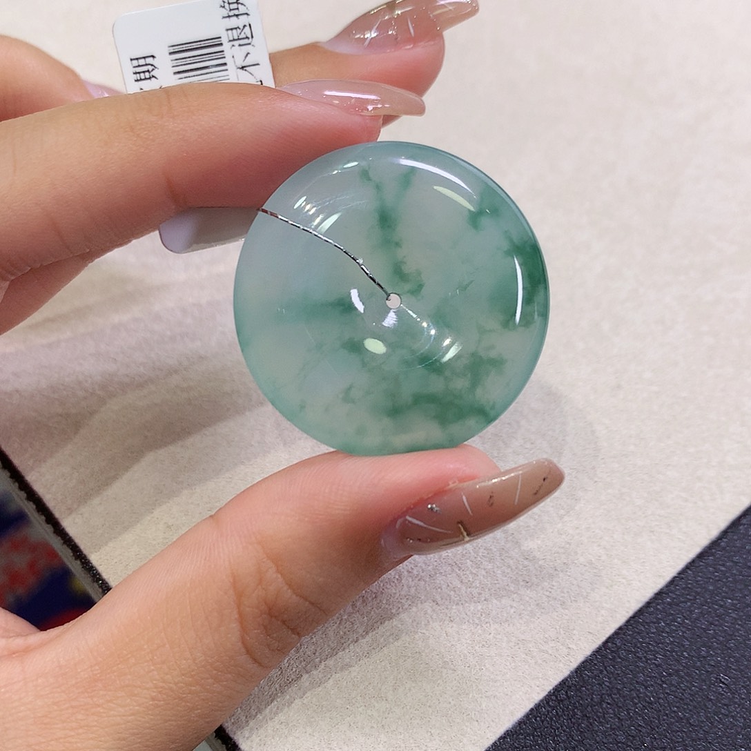 翡翠未镶嵌吊坠(不含链)31.5-6.4