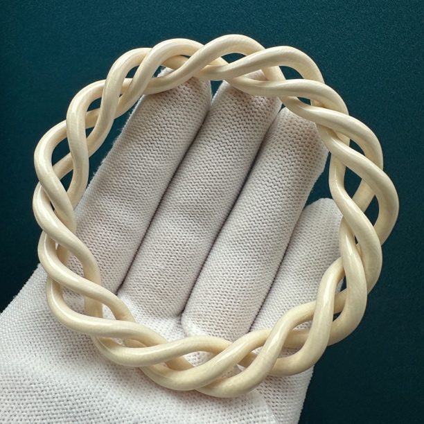 U3208天然猛犸牙 手镯64mm一物一图 假一罚十