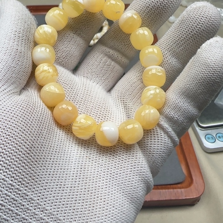 白玉菩提吊坠黄色8974