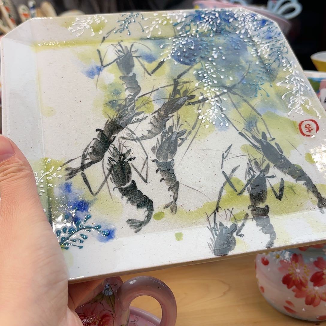 瓷片兔兔盖茨。兔兔好