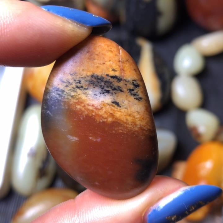 和田玉未镶嵌珠宝奇石