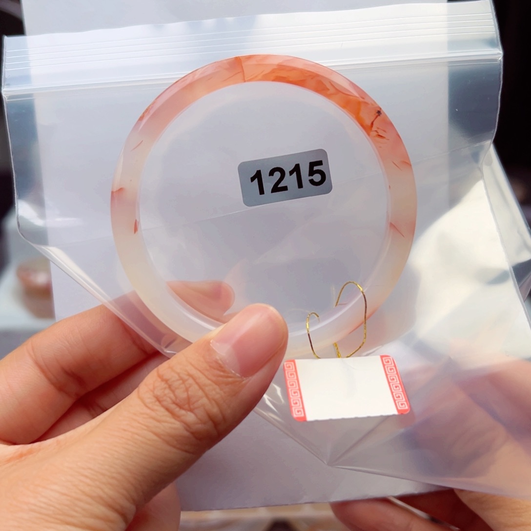 玛瑙/玉髓手镯未镶嵌只*