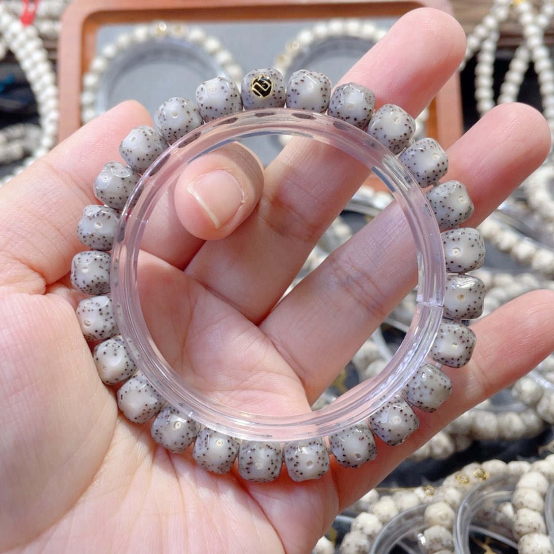 星月菩提手串灰冰全玉化料